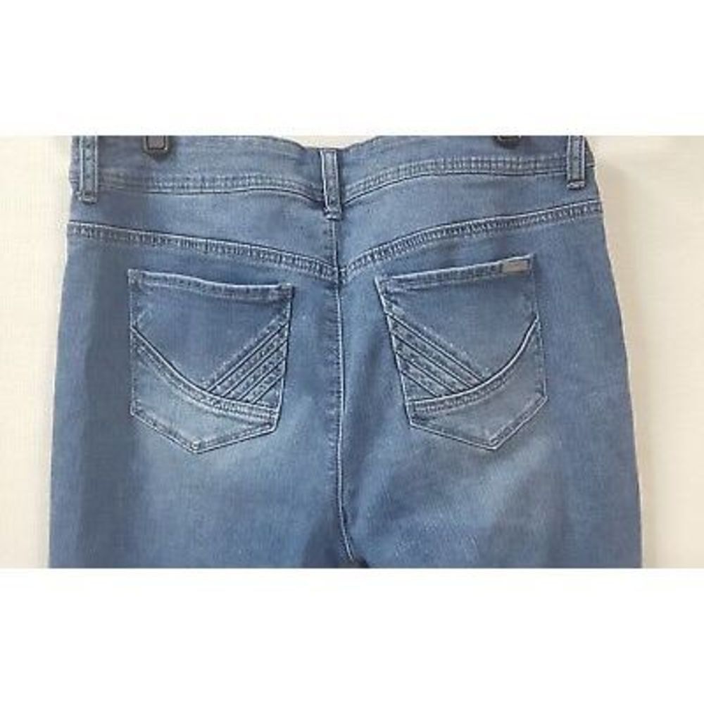 Chicos SO SLIMMING Blue Crop Capri Jeans Size 1 Medium Bedazzled  Pockets - Picture 2 of 6